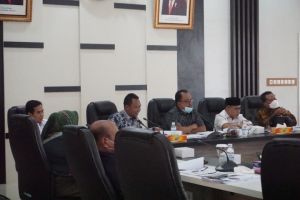  Pansus Aset BOT DPRD Provinsi Jambi Gelar Rapat Bersama Pasar Angso Duo