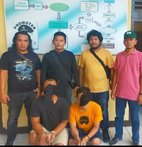Dua orang pelaku Curanmor saat diamankan polisi....