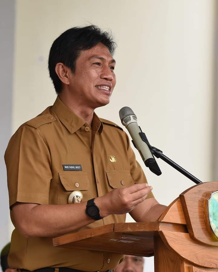 Bupati Batanghari, Muhammad Fadhil Arief, SE.....



