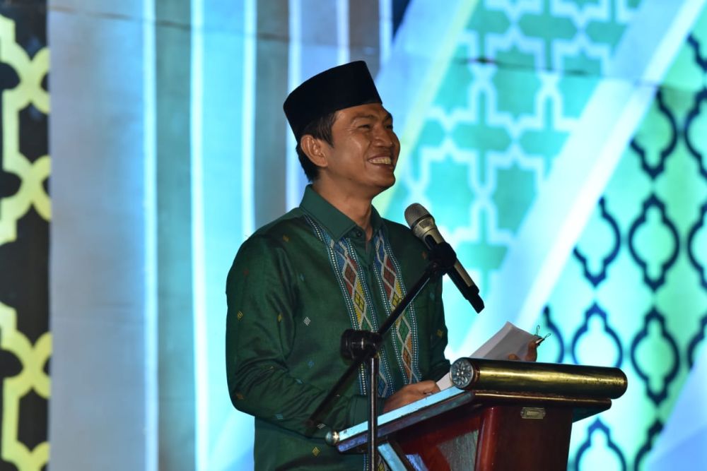 Bupati Batanghari, Muhammad Fadhil Arief, SE.....