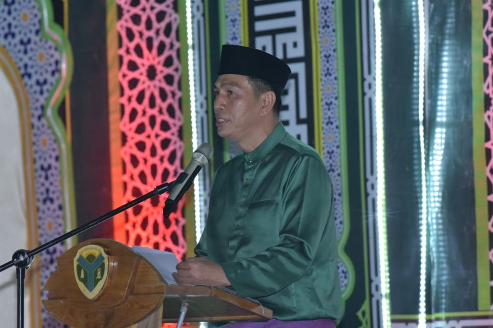 Bupati Batanghari, Muhammad Fadhil Arief, SE....