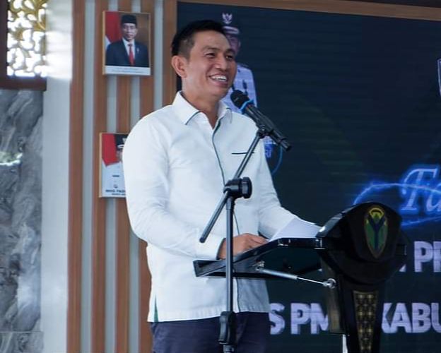 Bupati Batanghari, Muhammad Fadhil Arief, SE...