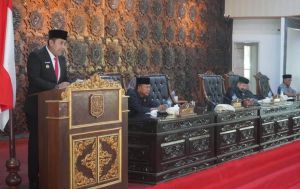 Bupati H M Syukur Sampaikan RPD Pelaksanaan APBD 2024