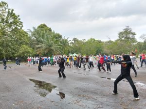  Dandim 0420/Sarko Dukung Gaya Hidup Sehat, Hadiri Senam Merangin Sehat di Arboretum Rio Alif