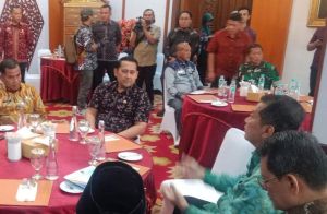  Bupati H M Syukur Berkoordinasi dengan Wamen PAN RB