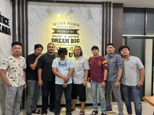  Akibat Rekam Rekan Kerja Yang Baru Selesai Mandi, Seorang Pria Dicokok Polisi