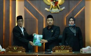 DPRD Batang Hari Laksanakan Paripurna Penyampaian LKPJ Tahun Anggaran 2025