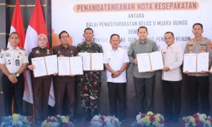  Bupati Merangin M. Syukur Teken MoU Pidana Kerja Sosial dengan Bapas Bungo