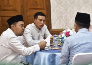 Ketua DPRD Batang Hari Hadiri Open House dan Halal Bi Halal Idul Fitri di Rumdis Gubernur Jambi