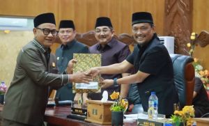  Hadiri Paripurna DPRD, Bupati Anwar Sadat Tegaskan Komitmen Transparansi dalam LKPJ 2025