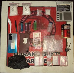  Satresnarkoba Tanjab Barat Ringkus SN dan So, Sabu 208 Gram Disembunyikan Dalam Karung