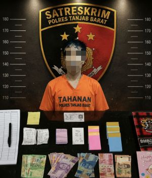  Polres Tanjab Barat Gebrak Judi Togel, Pemilik Warung Diamankan Bersama Barang Bukti