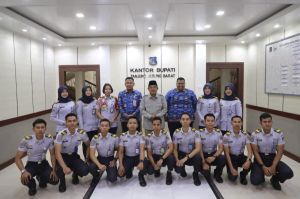Terima Mahasiswa PKL PTDI-STTD, Anwar Sadat Soroti Keselamatan Jalan dan Transportasi Sungai 